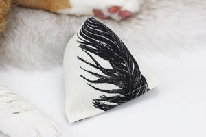 Ink Feathers Geo Silver Vine Cat Toys